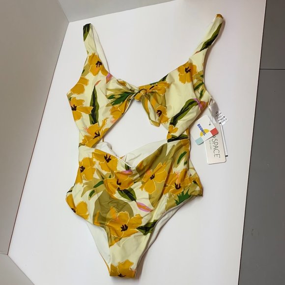 NWT L Space Kylie Floral Swimsuit - Picture 3 of 4